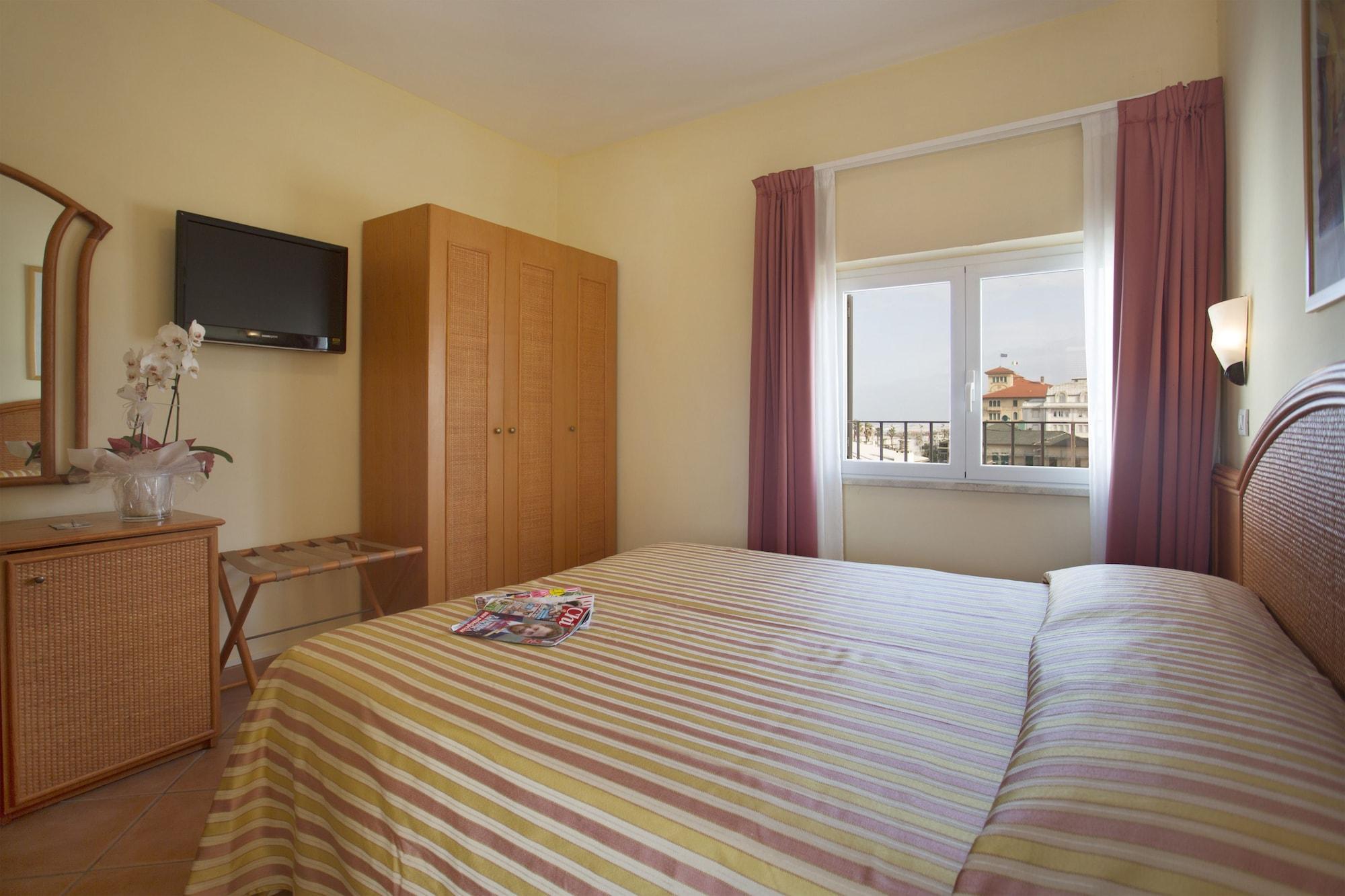 Hotel Katy Viareggio Kültér fotó