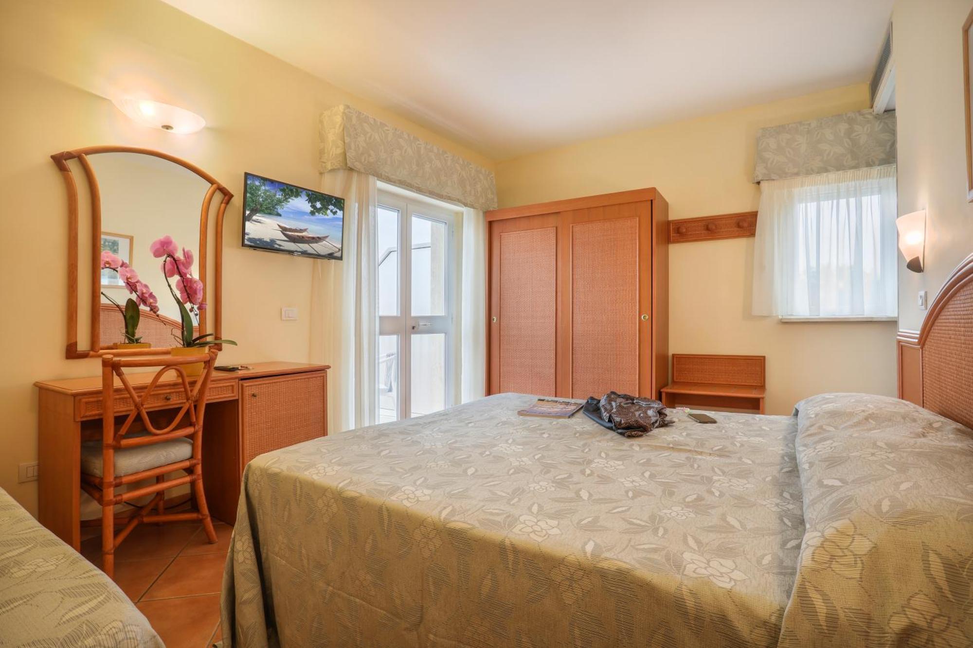 Hotel Katy Viareggio Kültér fotó